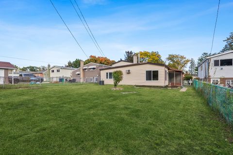 Tiny photo for 26 N Craig Place, Lombard, IL 60148 (MLS # 12546185)