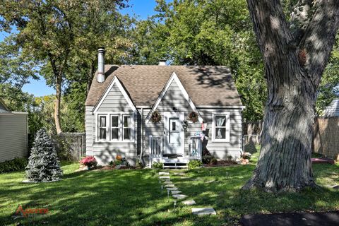 Photo of 7718 Beach Road, Wonder Lake, IL 60097 (MLS # 12491060)