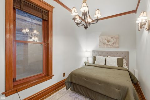 Tiny photo for 724 W Grace Street #1, Chicago, IL 60613 (MLS # 12593097)