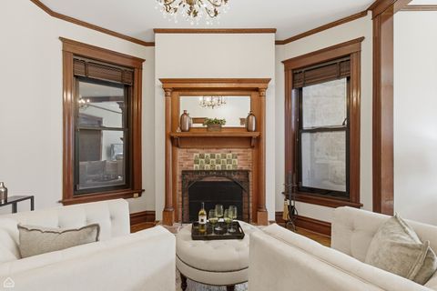 Tiny photo for 724 W Grace Street #1, Chicago, IL 60613 (MLS # 12593097)