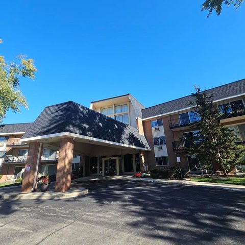 Photo of 1198 Royal Glen Drive #312B, Glen Ellyn, IL 60137 (MLS # 12503373)