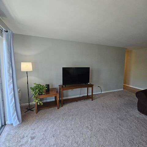 Tiny photo for 1198 Royal Glen Drive #312B, Glen Ellyn, IL 60137 (MLS # 12503373)