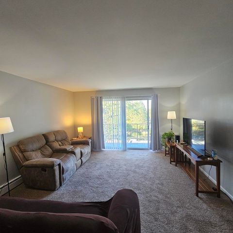Tiny photo for 1198 Royal Glen Drive #312B, Glen Ellyn, IL 60137 (MLS # 12503373)