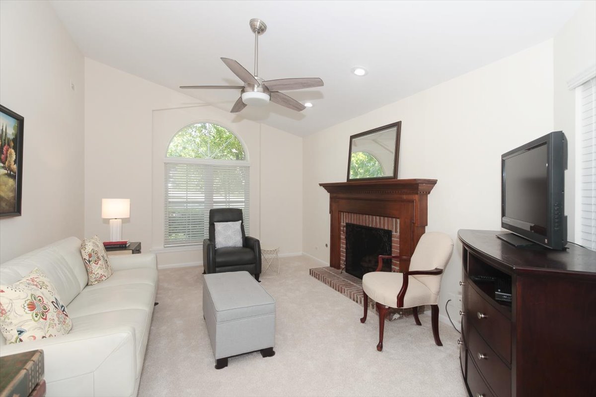 1 Sarahs Grove Lane