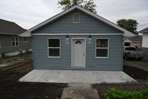 Tiny photo for 671 E Bluff Street, Marseilles, IL 61341 (MLS # 12481226)