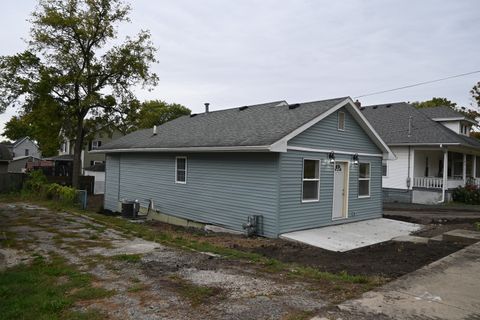 Tiny photo for 671 E Bluff Street, Marseilles, IL 61341 (MLS # 12481226)