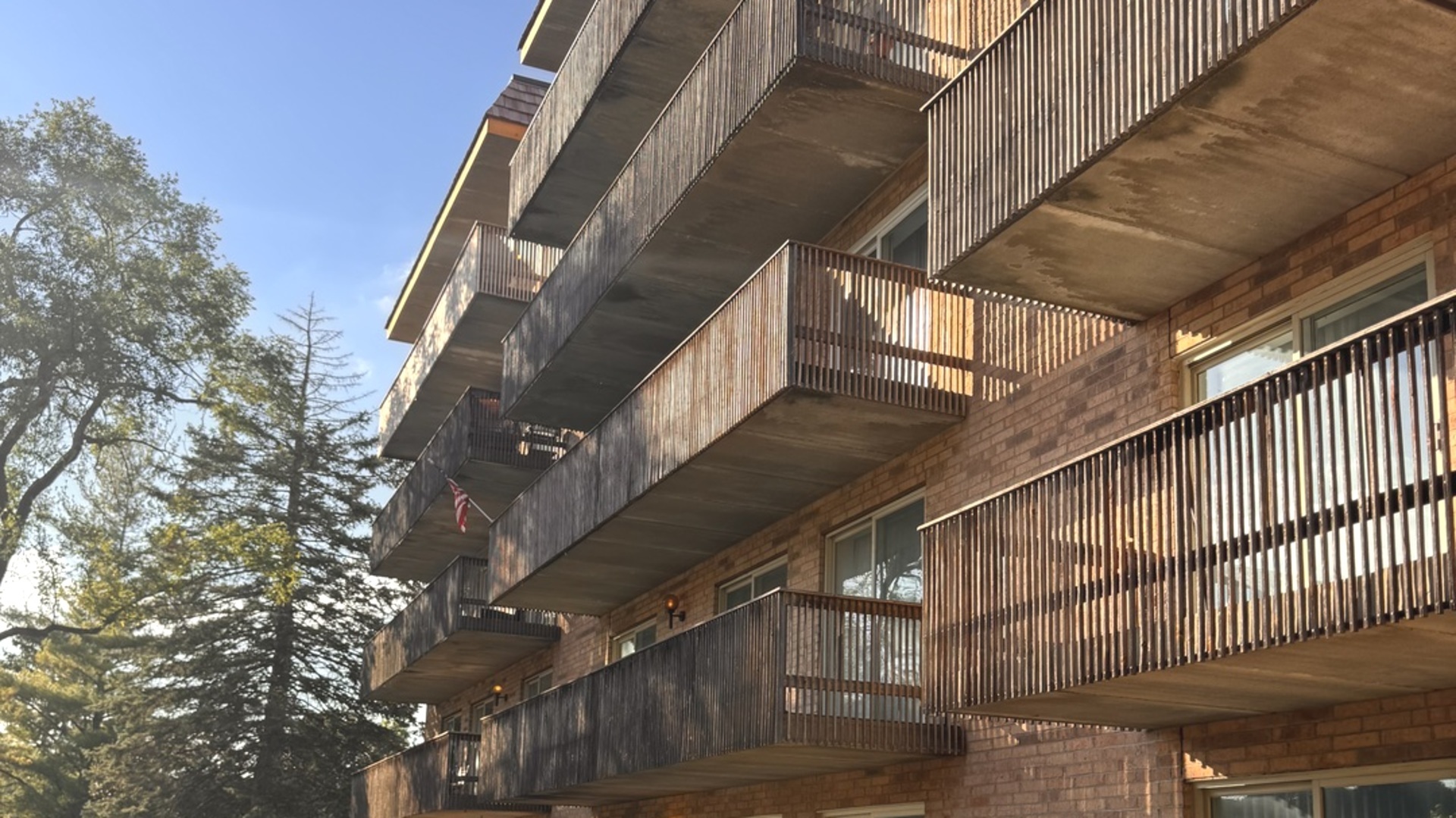 502 Redondo Drive 502