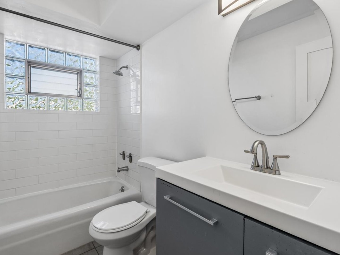 6136 S Kensington Avenue D