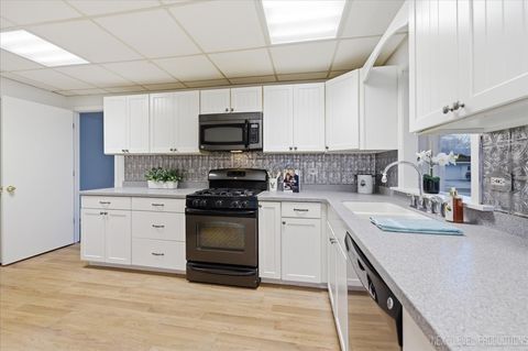 Tiny photo for 208 W State Street, North Aurora, IL 60542 (MLS # 12577673)