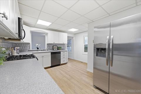 Tiny photo for 208 W State Street, North Aurora, IL 60542 (MLS # 12577673)