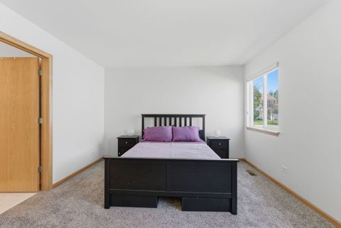 Tiny photo for 425 Hobart Drive, South Elgin, IL 60177 (MLS # 12651090)