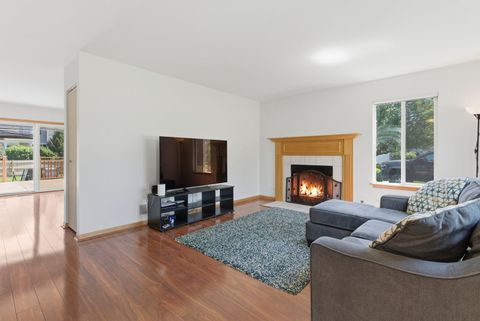 Tiny photo for 425 Hobart Drive, South Elgin, IL 60177 (MLS # 12651090)