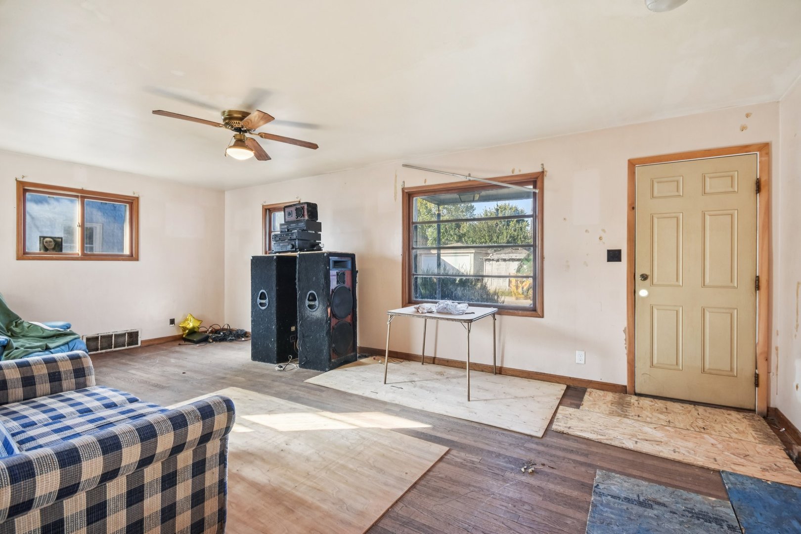 408 N Hebbard Street