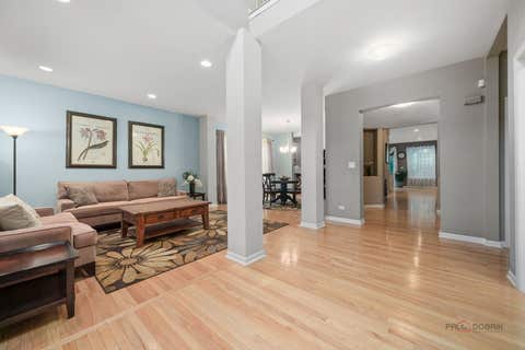 Tiny photo for 4501 W WESTCHESTER Lane, Libertyville, IL 60048 (MLS # 12680934)