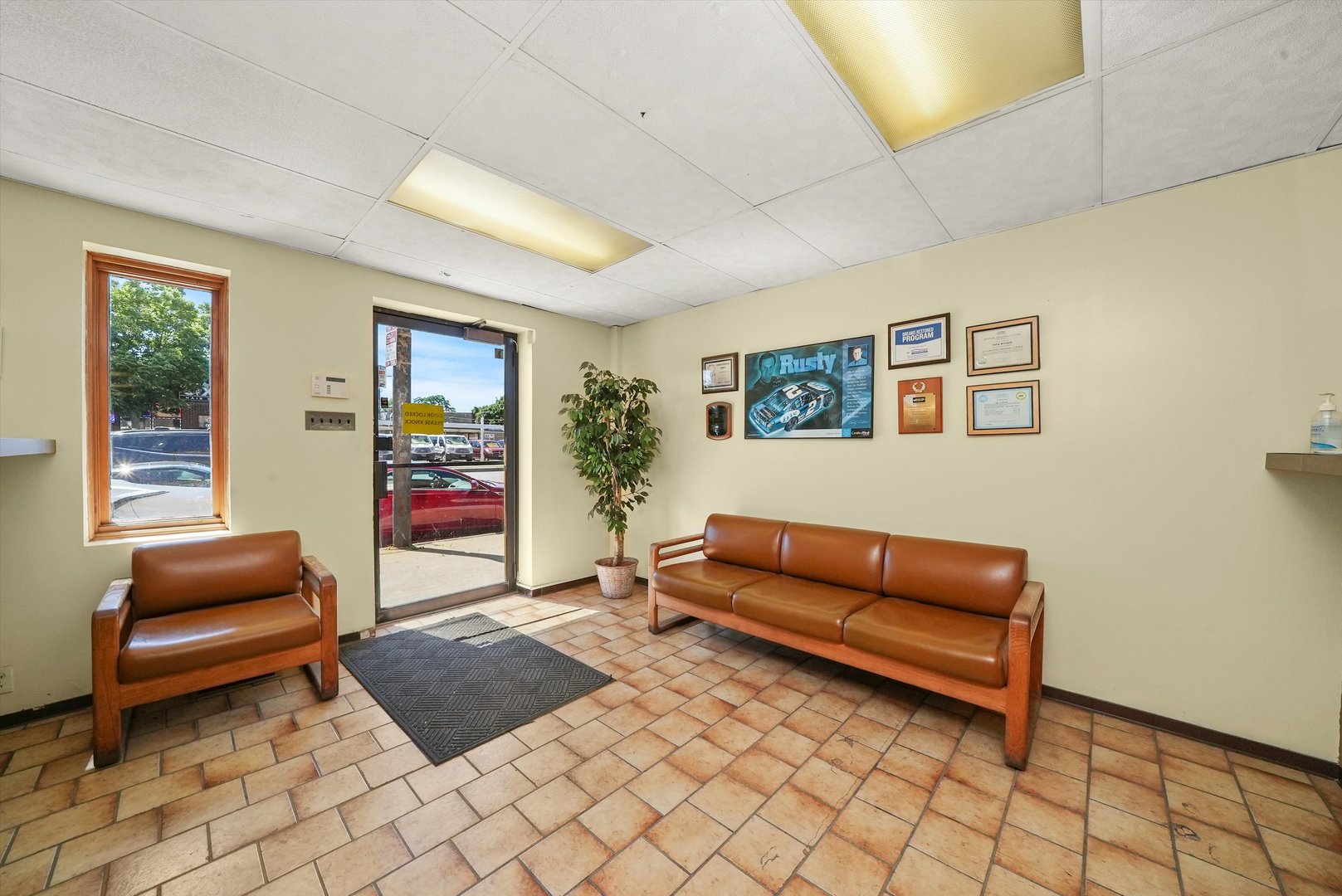 2541 N Cicero Avenue