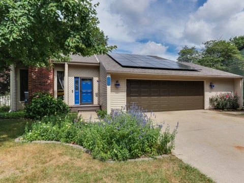 Tiny photo for 105 Buttercup Way, Bloomington, IL 61704 (MLS # 12768900)