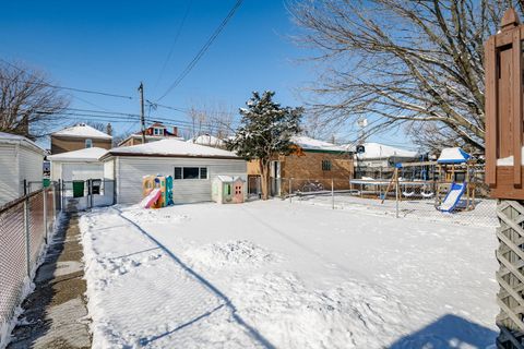 Tiny photo for 1630 Grove Avenue, Berwyn, IL 60402 (MLS # 12556165)
