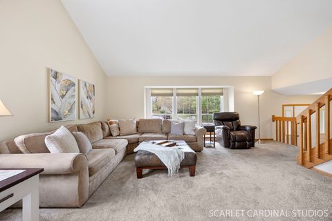 Tiny photo for 91 Forestview Lane, Aurora, IL 60502 (MLS # 12639746)