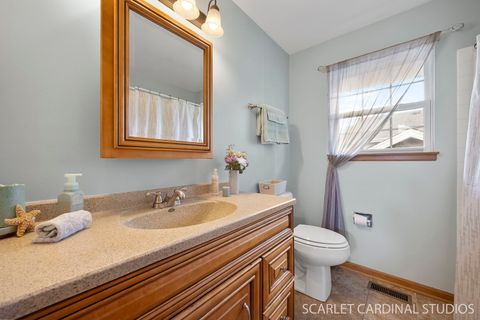 Tiny photo for 91 Forestview Lane, Aurora, IL 60502 (MLS # 12639746)