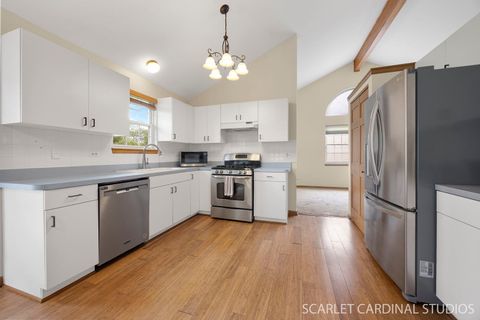 Tiny photo for 91 Forestview Lane, Aurora, IL 60502 (MLS # 12639746)