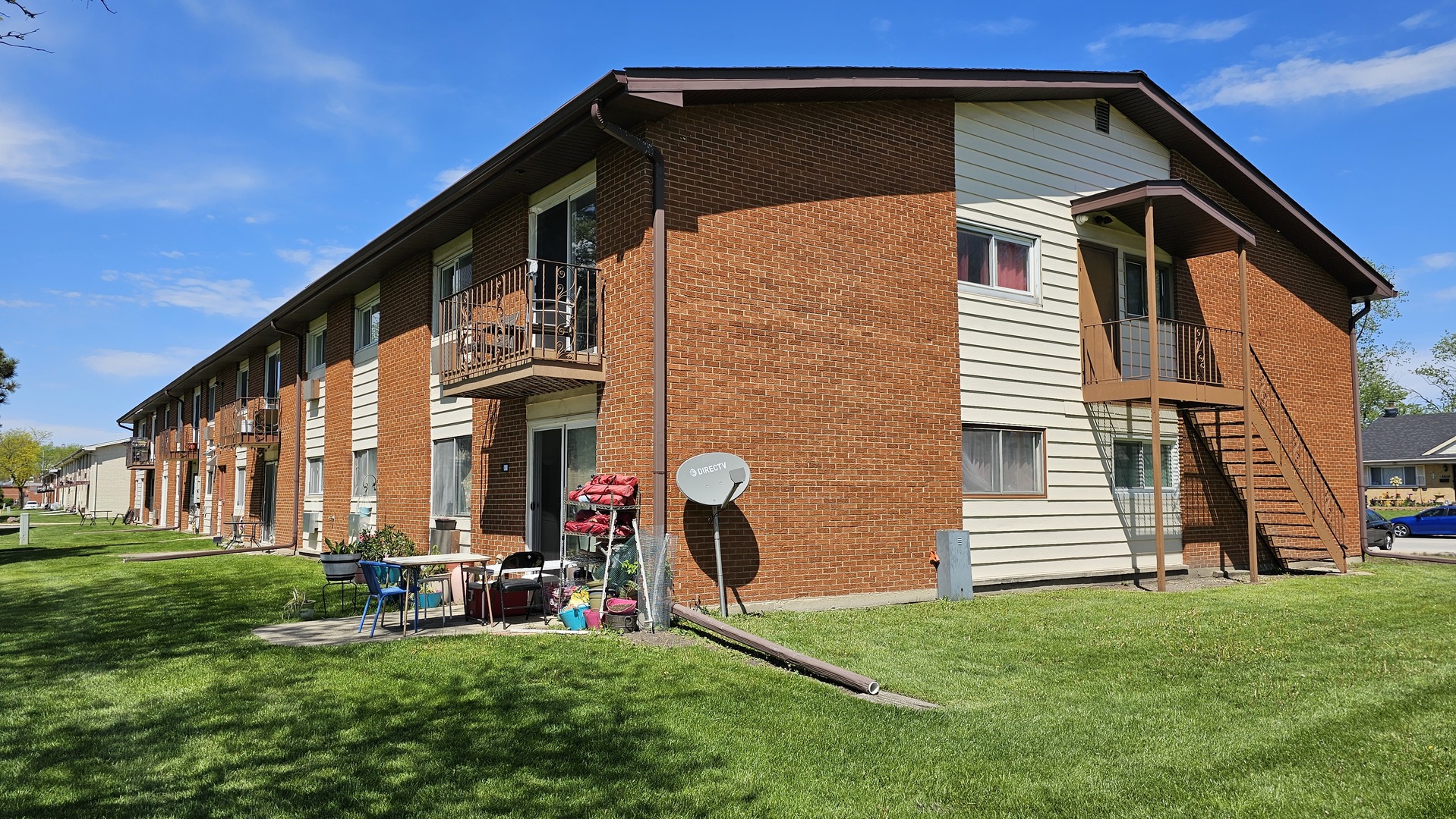 9446 DEE Road 2E