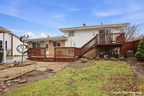 Tiny photo for 908 French Drive, Mundelein, IL 60060 (MLS # 12586801)