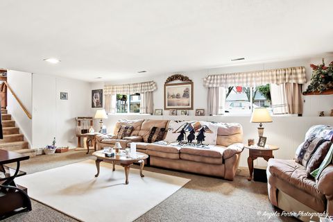 Tiny photo for 908 French Drive, Mundelein, IL 60060 (MLS # 12586801)