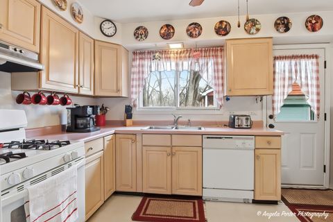 Tiny photo for 908 French Drive, Mundelein, IL 60060 (MLS # 12586801)