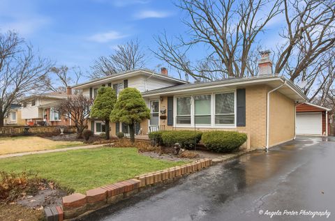 Tiny photo for 908 French Drive, Mundelein, IL 60060 (MLS # 12586801)