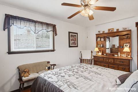 Tiny photo for 908 French Drive, Mundelein, IL 60060 (MLS # 12586801)