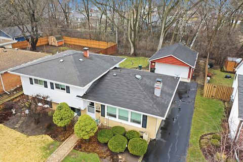 908 French Drive Mundelein IL 60060