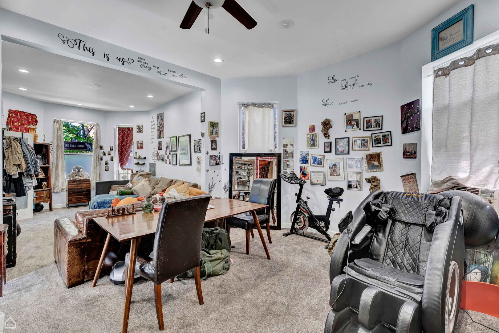 2629 W Evergreen Avenue