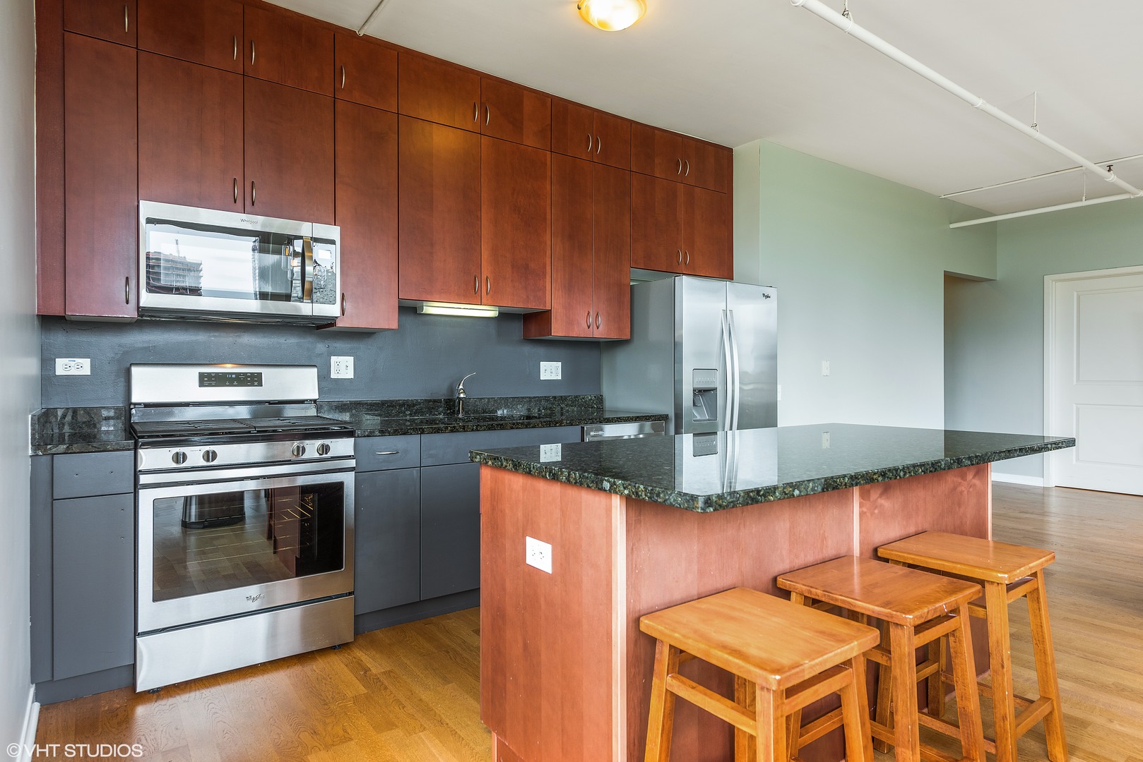437 W Division Street 610