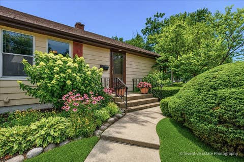 Tiny photo for 143 Woodstock Avenue, Clarendon Hills, IL 60514 (MLS # 12709627)