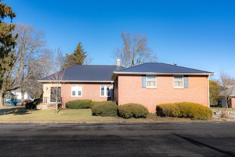 Tiny photo for 308 S Jackson Street, Flanagan, IL 61740 (MLS # 12545613)