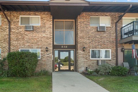 818 E Old Willow Road 207 Prospect Heights IL 60070