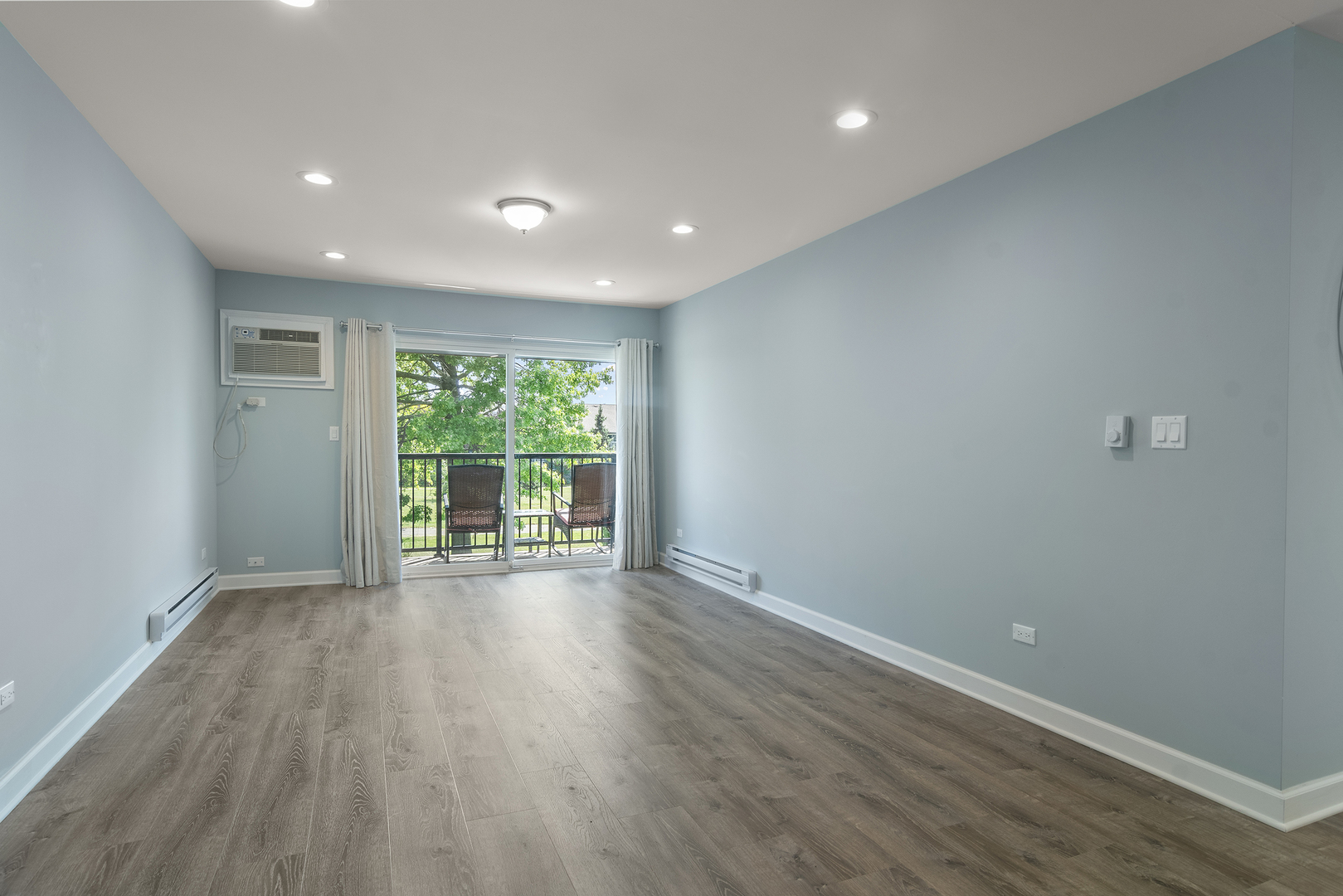 818 E Old Willow Road 207