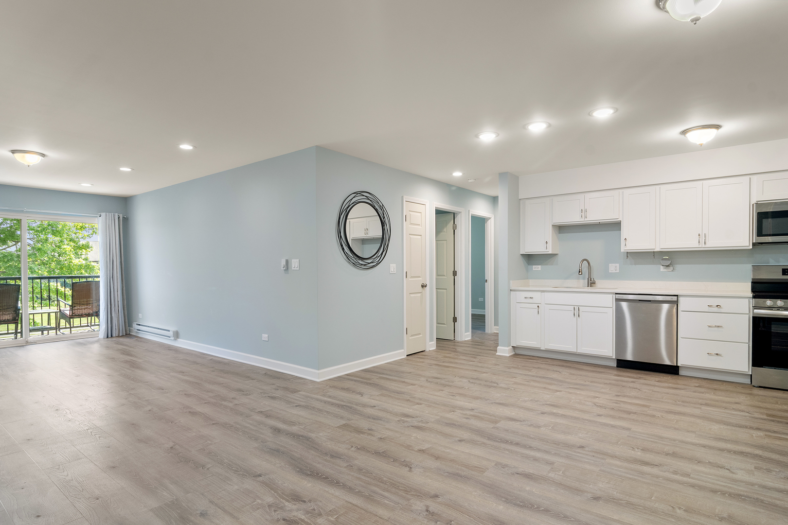 818 E Old Willow Road 207