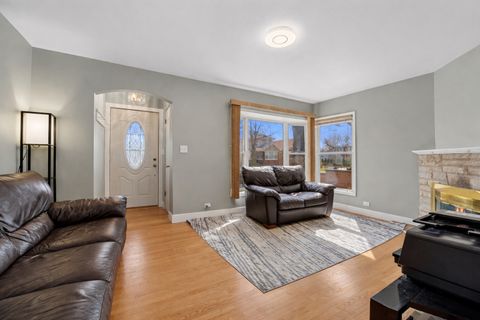 Tiny photo for 1318 Highland Avenue, Berwyn, IL 60402 (MLS # 12594094)