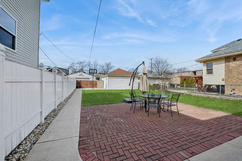 Tiny photo for 1318 Highland Avenue, Berwyn, IL 60402 (MLS # 12594094)