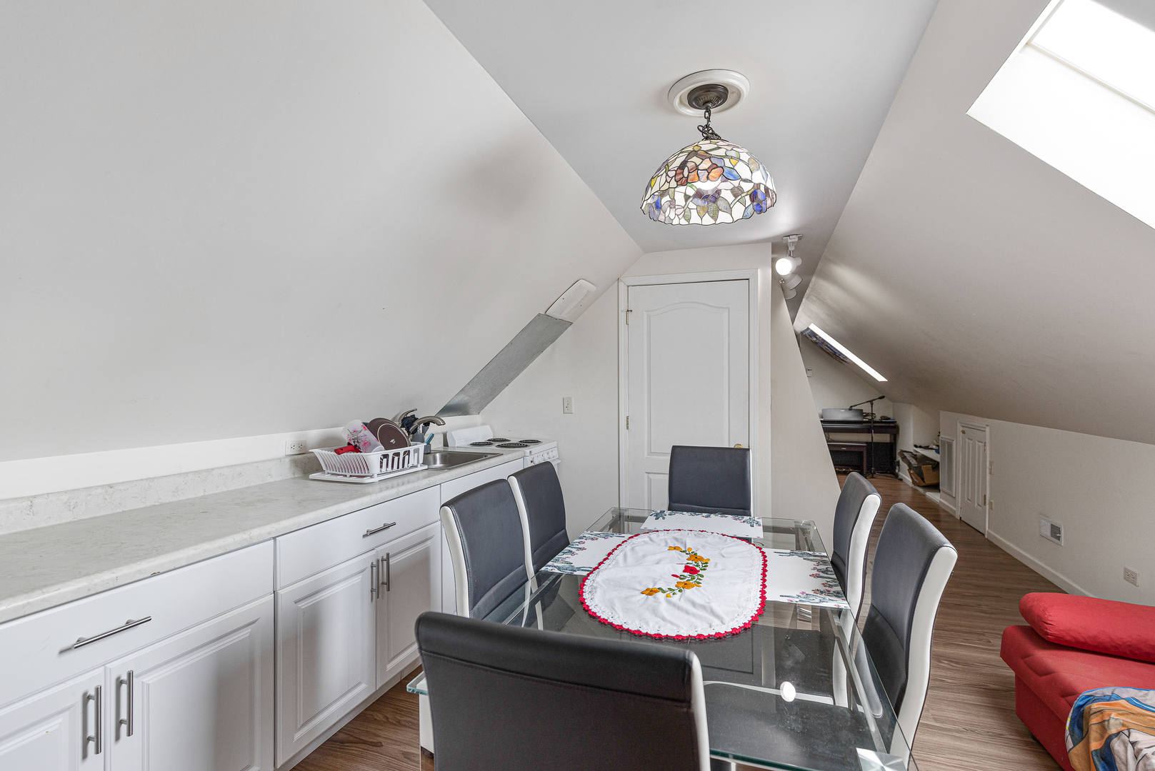 2135 N Menard Avenue