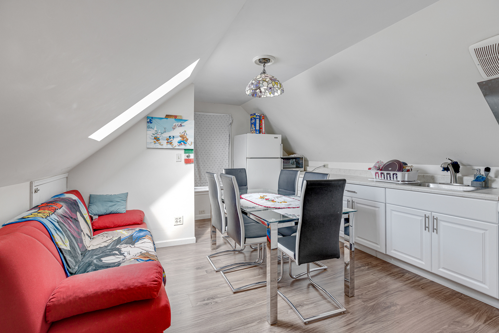 2135 N Menard Avenue