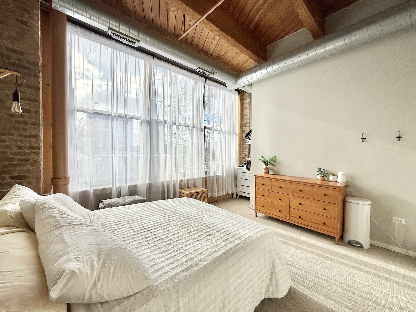 1040 W ADAMS Street 239