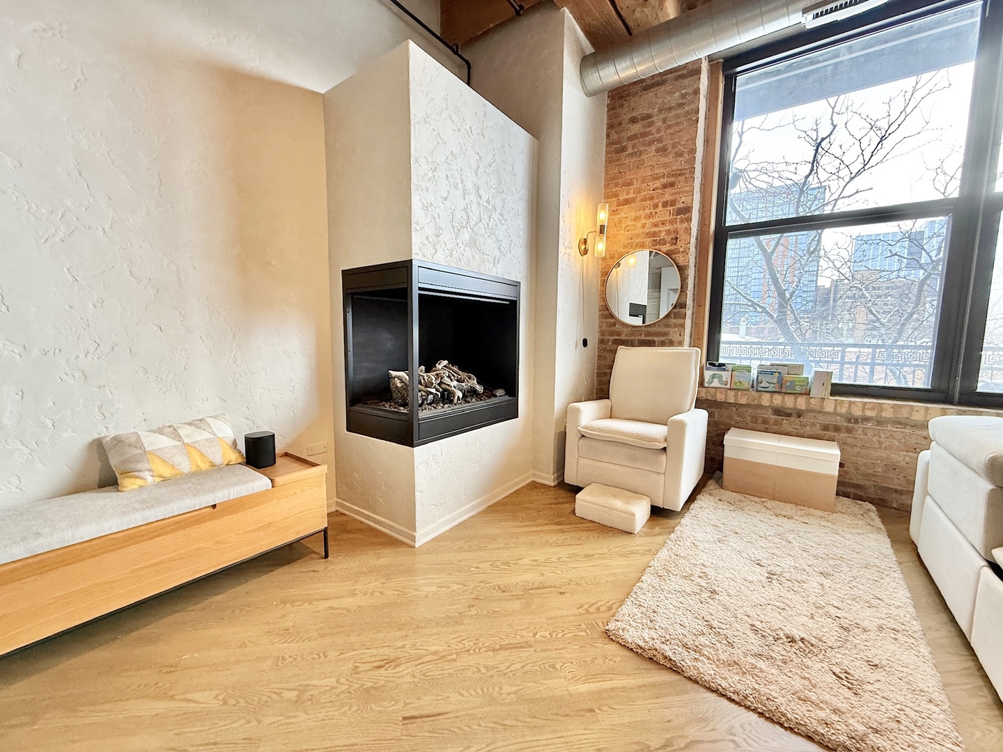 1040 W ADAMS Street 239