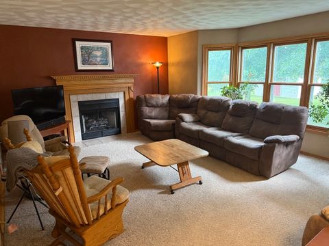 Tiny photo for 1891 Indian Springs Court, Freeport, IL 61032 (MLS # 12452691)