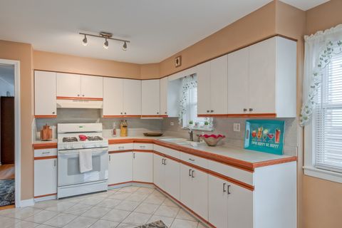 Tiny photo for 4824 N Natchez Avenue, Chicago, IL 60656 (MLS # 12494199)