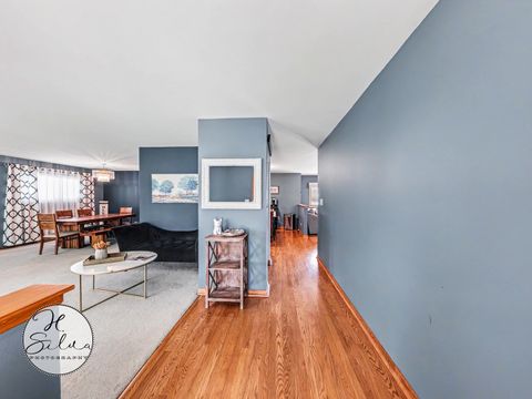 Tiny photo for 4402 Sycamore Lane, Rolling Meadows, IL 60008 (MLS # 12714556)