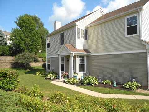 Tiny photo for 1950 Cobblestone Drive, Carpentersville, IL 60110 (MLS # 12722652)