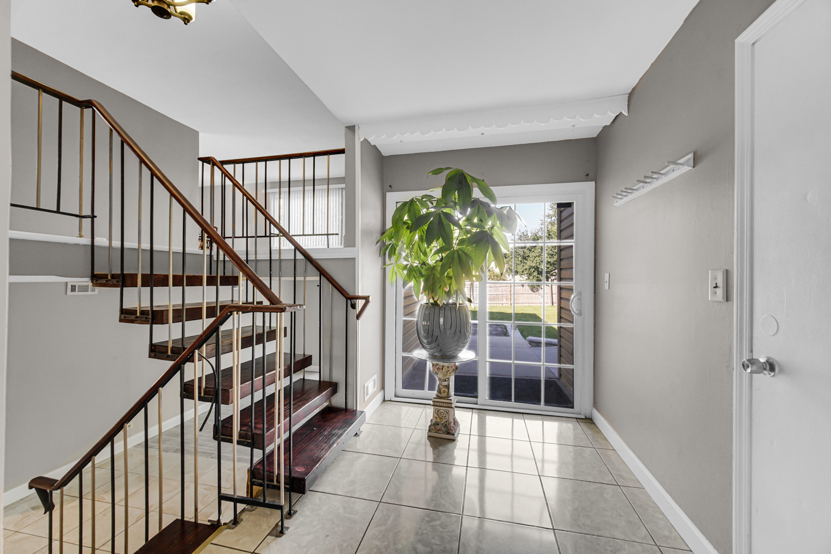 6988 Plumtree Lane