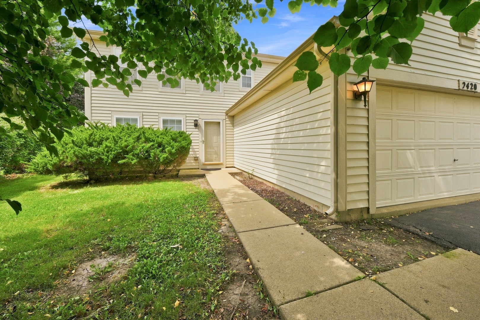 2420 Sisters Court